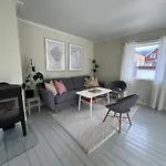 Morhuset Med Egen Hage Og Veranda * Bleik