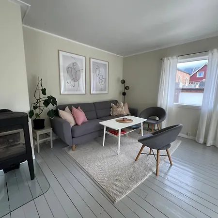 Morhuset Med Egen Hage Og Veranda * Bleik